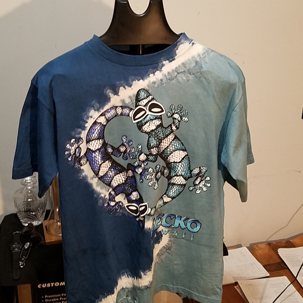 New Gecko shirt